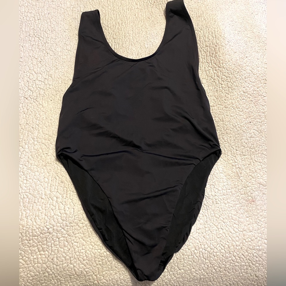 NWT Good American High Cut Deep Back One Piece Swim Suit Bodysuit Size 5/2XL
